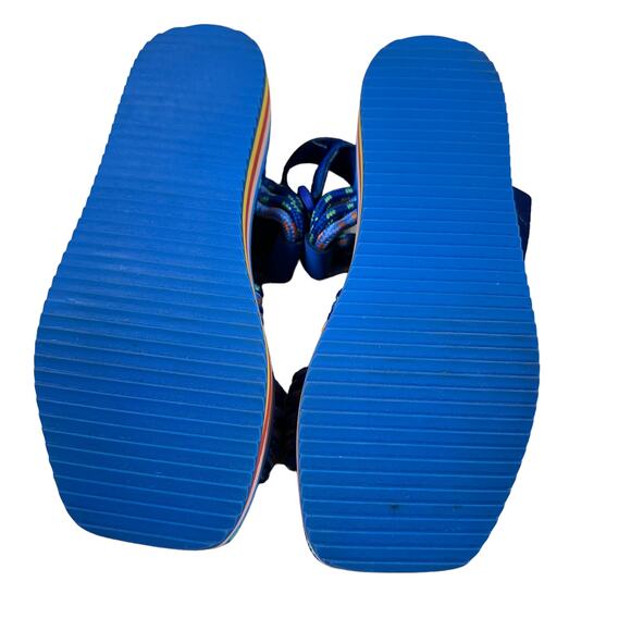 Farm Rio NWT Macaw Platform Rainbow Sandals Size 7 Open Toe Strappy Tropical - Picture 6 of 7